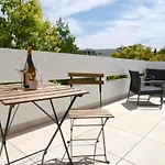 Appartement Terrasse Panoramique Hopitaux Et Facultes